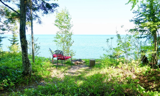 La Pointe Cottage | Artist's Perch on Madeline Island Overlooking Big Bay and Short Walk To Beach