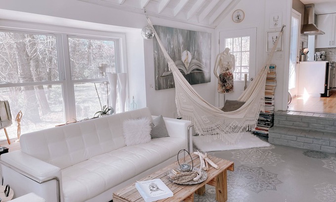 Smyrna House | Artist Studio Retreat (20 mi. from Nashville)