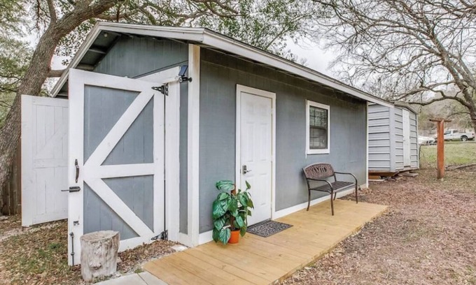 North San Antonio - SAT Apartment | Artistic Alamo Studio
