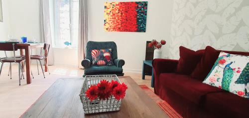 Sille-le-Guillaume Apartment | Artistique