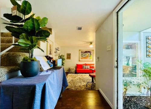 Southeastern Sacramento House | Artists Condo GAME ROOM Patio near UC Med Center