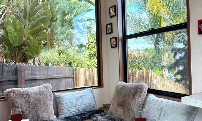 Central Escondido House | ArtNest: Full Kitchen & bath, Dishwasher, W/D, Firepit, Private, Parking, Safe