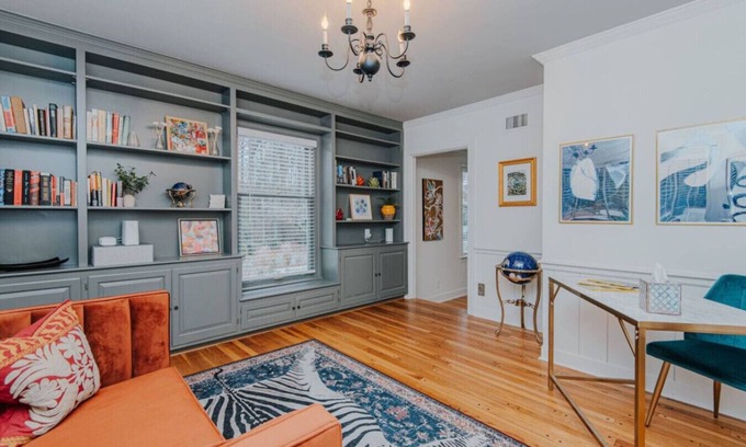 Old Irving Park Apartment | Artopia Retreat + Marys Gatehouse Superlisting