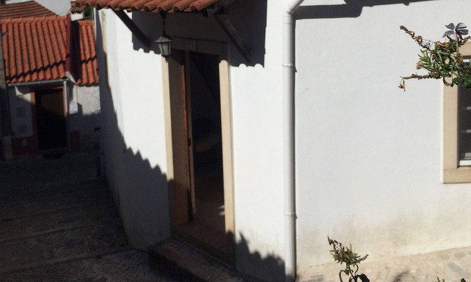 Nossa Senhora do Pranto House | Art´Rio - House by the river