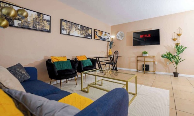 Arlington Park Apartment | Artsy Getaway with Vibrant Design Flair