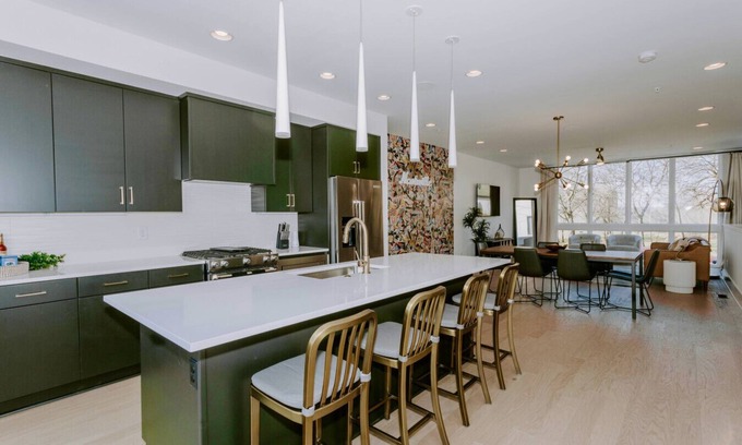 Nashville Apartment | Artsy Luxe Nashville Stay | Perfect for Groups