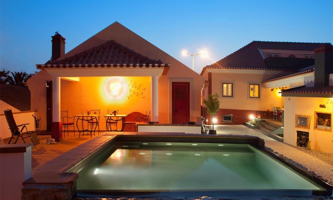 Cadaval Bed & Breakfast | Artvilla