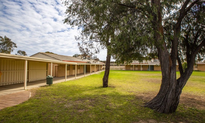 Port Hughes Cabin | Arura Group Stays - Port Hughes