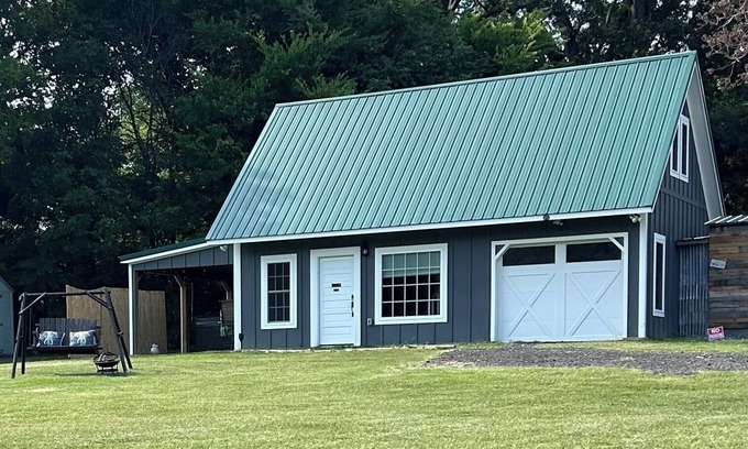 Greensboro Cottage | Arya’s cottage - NO SMOKING