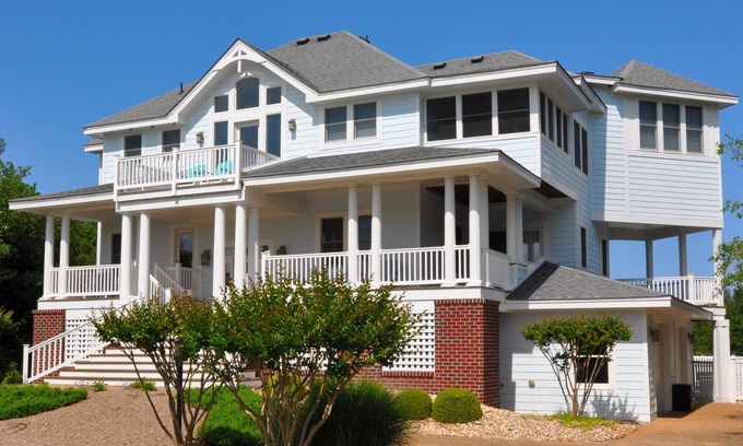 Corolla House | As Time Goes By: Dog-friendly, Elevator, Pool, Hot Tub