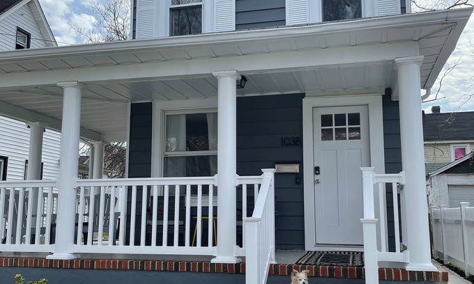 Asbury Park House | Asbury Park, Big Yard, Walk to Stone Pony, 2 baths! A/C Pets allowed