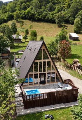 Brosteni House | Ascape Kabin