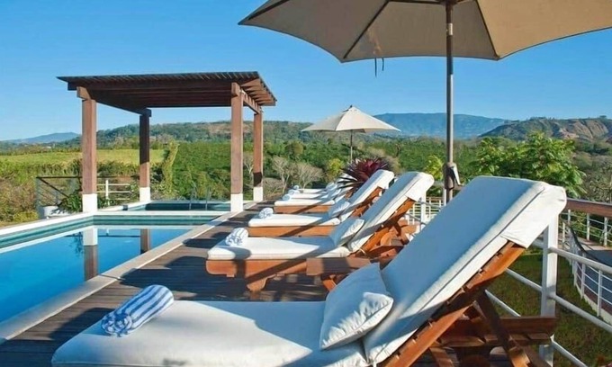 Alajuela Hotel | Asclepios Wellness & Healing Retreat