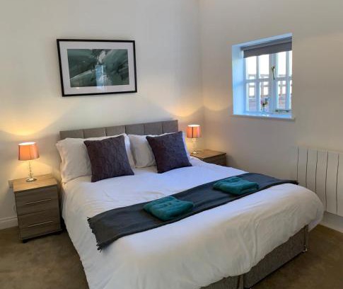 Didcot House | Ashbrook Lewis - two bedroom, two bathroom cottage nr Harwell Oxford