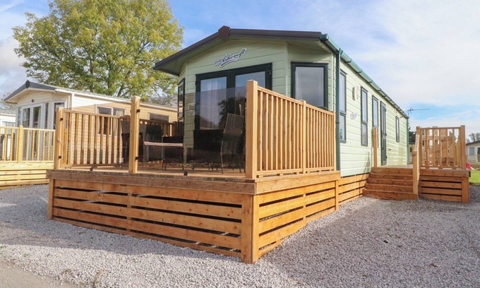 Wesham Cottage | ASHCROFT, country holiday cottage, with hot tub in Warton, Lancashire