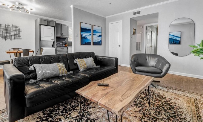 Royal Bryan Apartment | Asheville: 2 Bedroom/Walk to A&M/Comfy King Beds