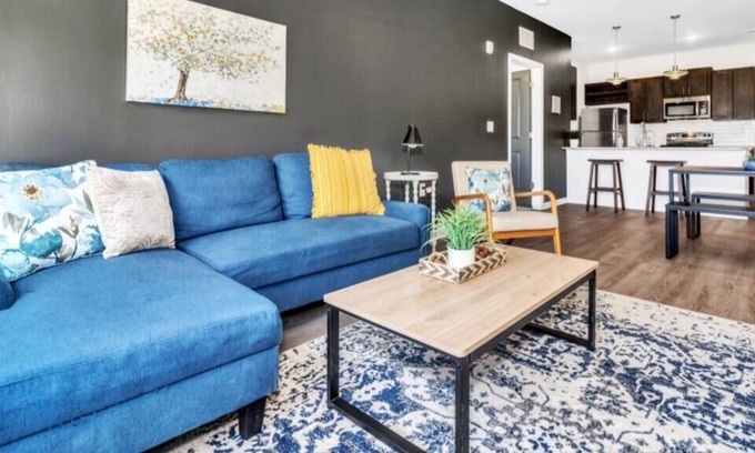 Avery Creek Apartment | Asheville - Modern 2-Bedroom Condo near Biltmore