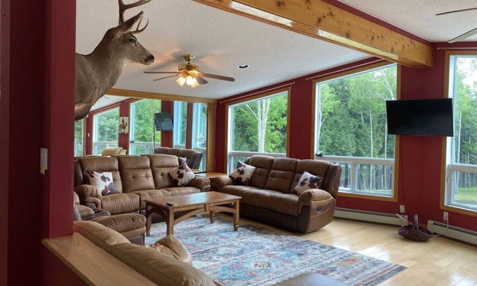 Ashland House | Ashland · Home Theatre, Game Room, Private Driving Range