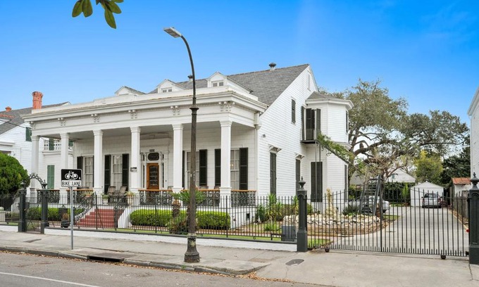 Esplanade Ridge Bed & Breakfast | Ashton's Bed and Breakfast