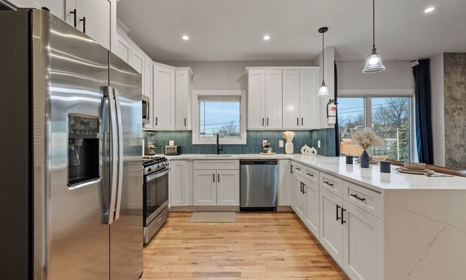 Kearny Apartment | Ask 20%Off Free Parkng 2br 2ba+2King bd EWR 15min