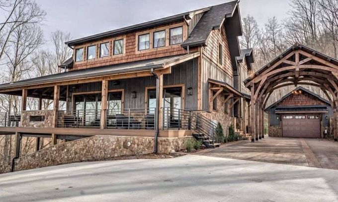 Blue Ridge Cabin | Aska Ridge Lodge - Private Pool | Mountain and Lake Views | Theater Room | King Beds