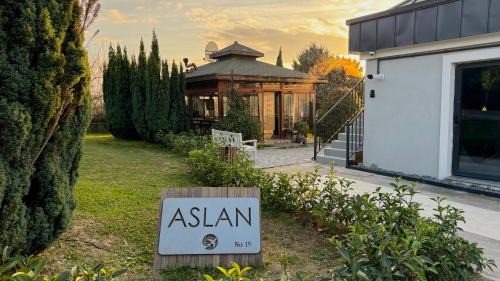 Arnavutkoy Hotel | ASLAN AİRPORT Hotel