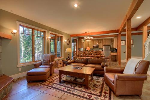 Fish Camp House | Aspen House in Fish Camp- 2 Miles from Yosemite's South Entrance