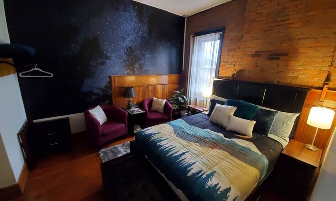 Creede Hotel | Aspen Inn - Starry Night