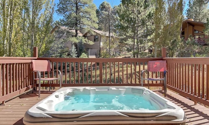 Flagstaff Cabin | Aspen Ridge Lodge with private Hot Tub