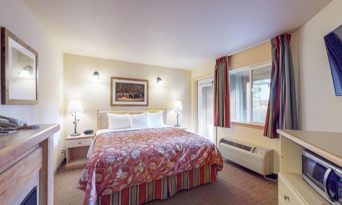 Downtown Leavenworth Hotel | Aspen Suites 506: The Nest