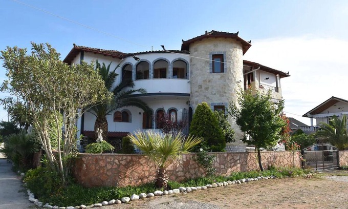Ammoudia Condo | Aspri Villa Ferienhaus - FeWo 2, nur 300 m zum Strand