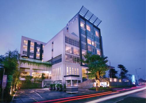 Jember Hotel | Aston Jember Hotel & Conference Center