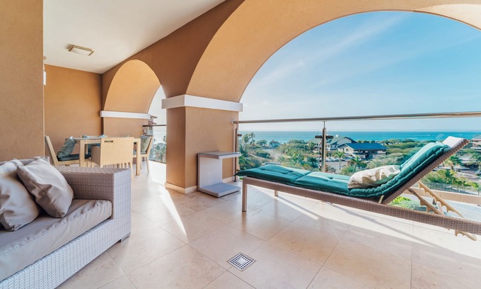 Oranjestad-West Condo | Astonishing Eagle Beach Top Floor View Condo