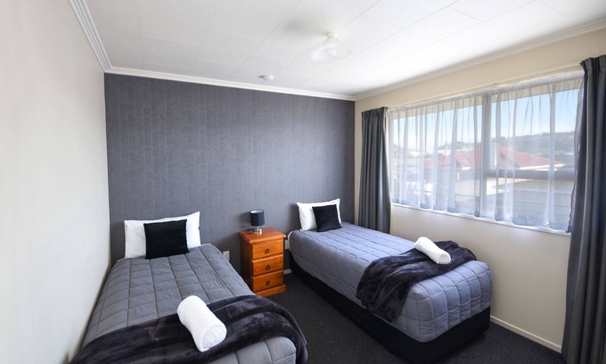 Saint Kilda Hotel | ASURE Adrian Motel