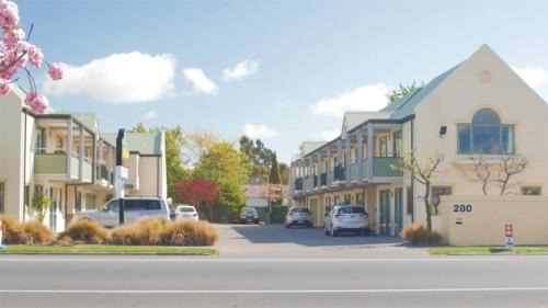 Upper Riccarton Hotel | ASURE Christchurch Classic Motel & Apartments