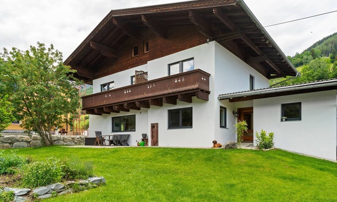 Muhlbach im Pinzgau Apartment | Chalet Bramberg near Ski Slopes