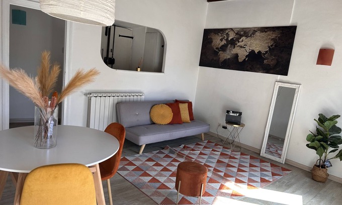 San Nicola da Crissa Apartment | At campo de fiori view - cozy studio