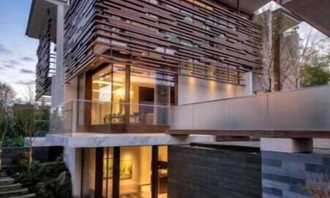 Dunbar House | At S-Villa, a true haven for inner serenity. "Welcome to paradise!"