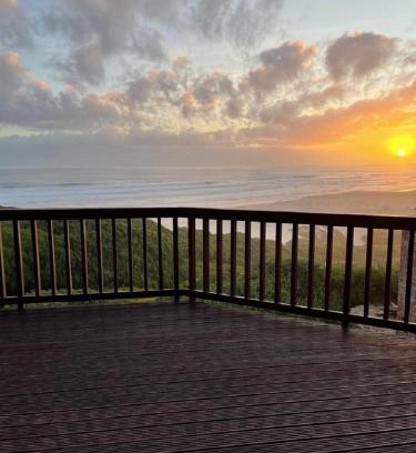 Oyster Bay House | AT THE BEACH