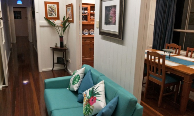 Eagle Heights Apartment | At the Centre of Gallery Walk, Tamborine Mountain