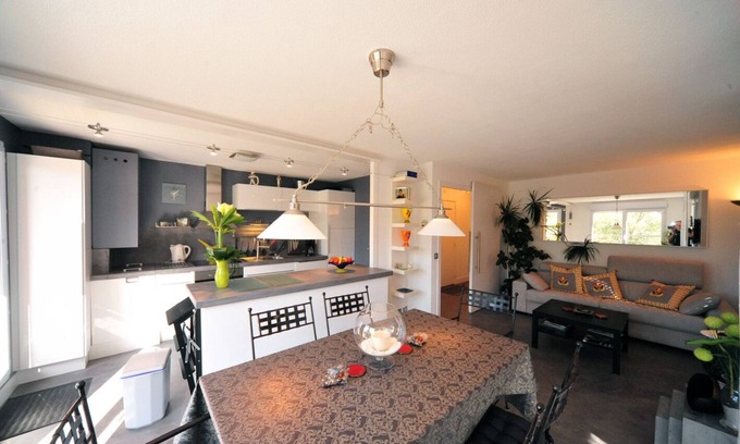 Cran-Gevrier Apartment | At the heart of Annecy, 2 bedrooms, 4 persons, 4 star ranked Magic Moments Apart