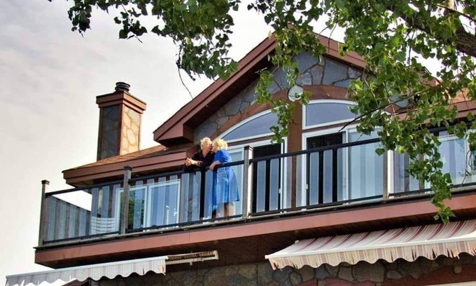 Vaudreuil Apartment | At the water's edge apartment citq 300 742 30