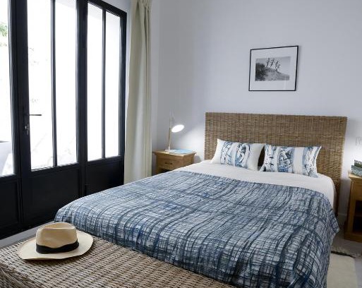 Arles City Centre Apartment | Atelier sur cour (Au pied des Arènes)