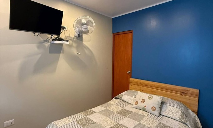 Pisco Bed & Breakfast | Atenas Backpacker Hospedaje