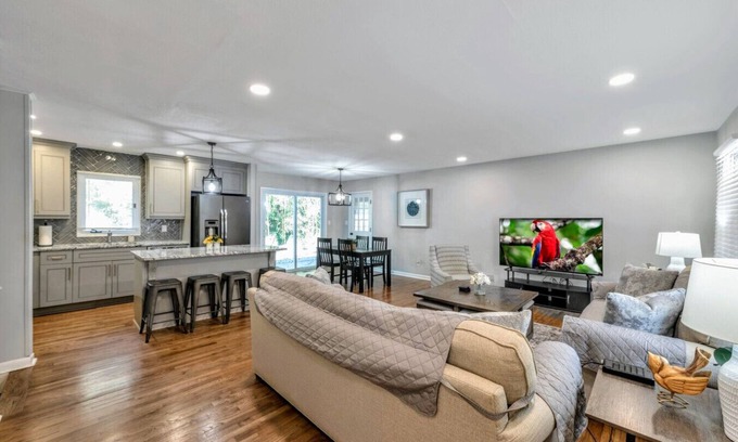 Marietta House | ATH 4Br Clean Pet Friendly w/Fence (444)