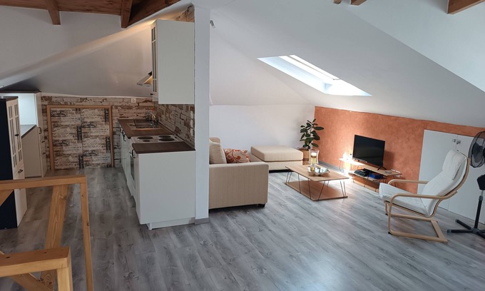 Paiania Apartment | ATH AIRPORT LOFT PAIANIA