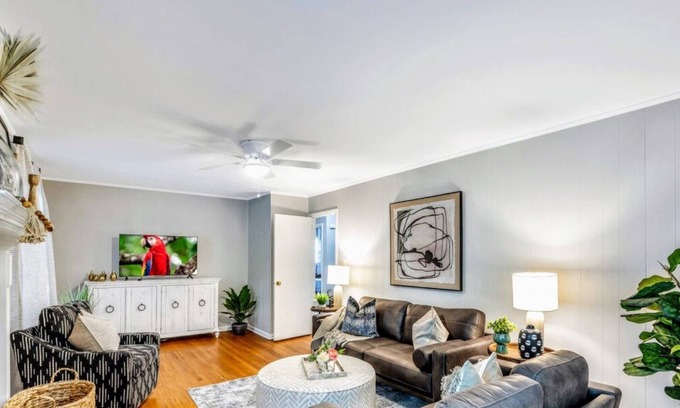 East Cobb House | ATH - Walton HS - Ranch - Fenced (Mockingbird)