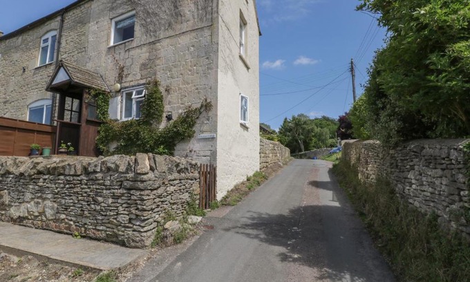 Inchbrook House | Athelstan Cottage
