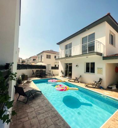 Larnaca Villa | Athena Villa