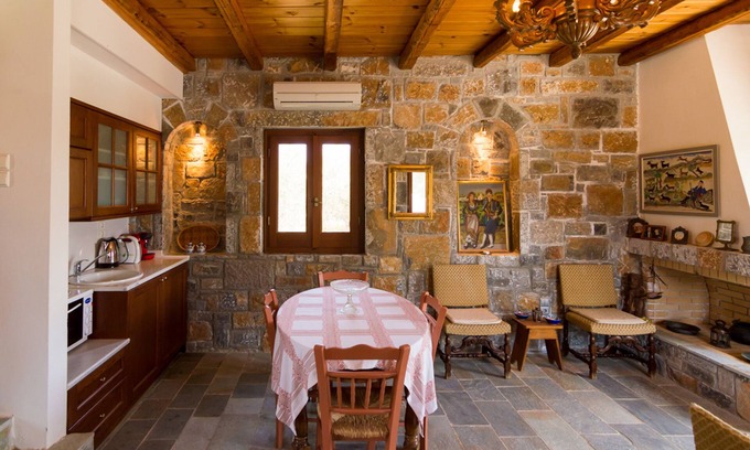 Skotino House | Athena Villas Olive Grove & Estate